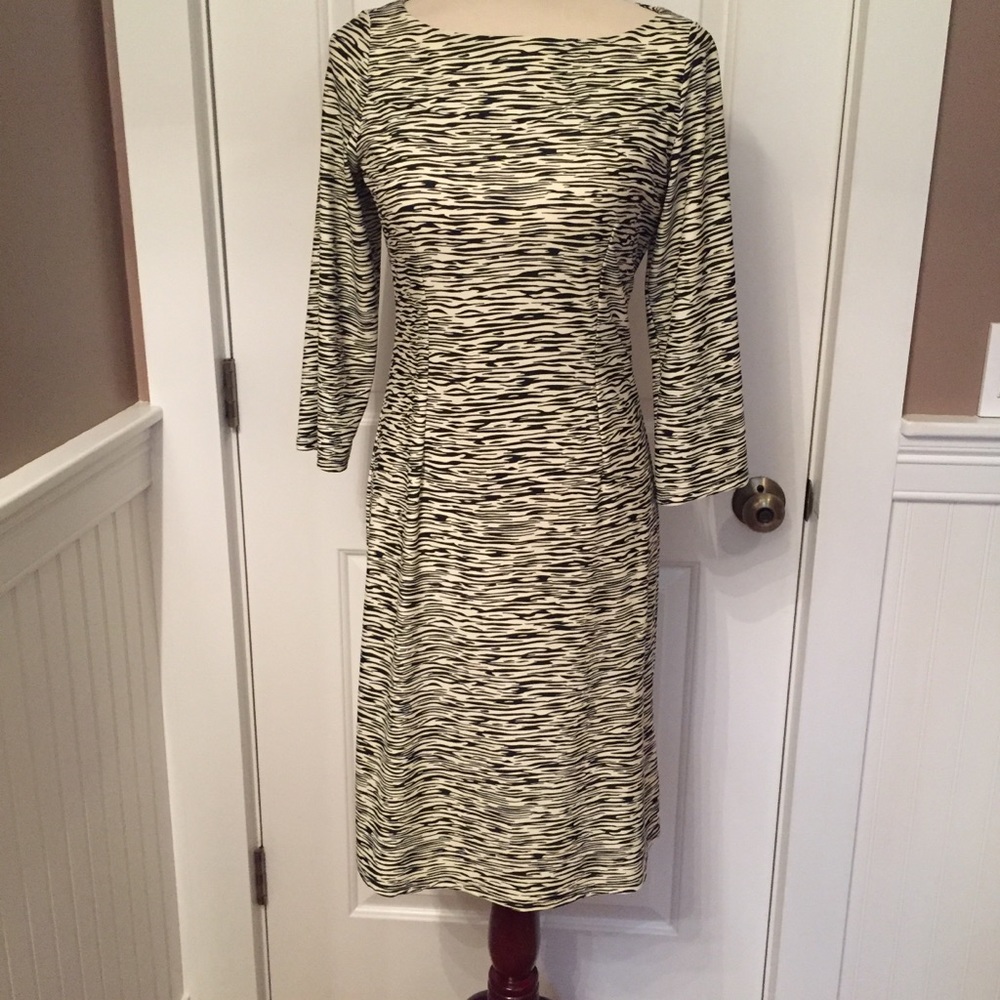 JUDE CONNALLY DRESS SHEATH BLACK CREAM PRINT 3/4 SLEEVE Size S